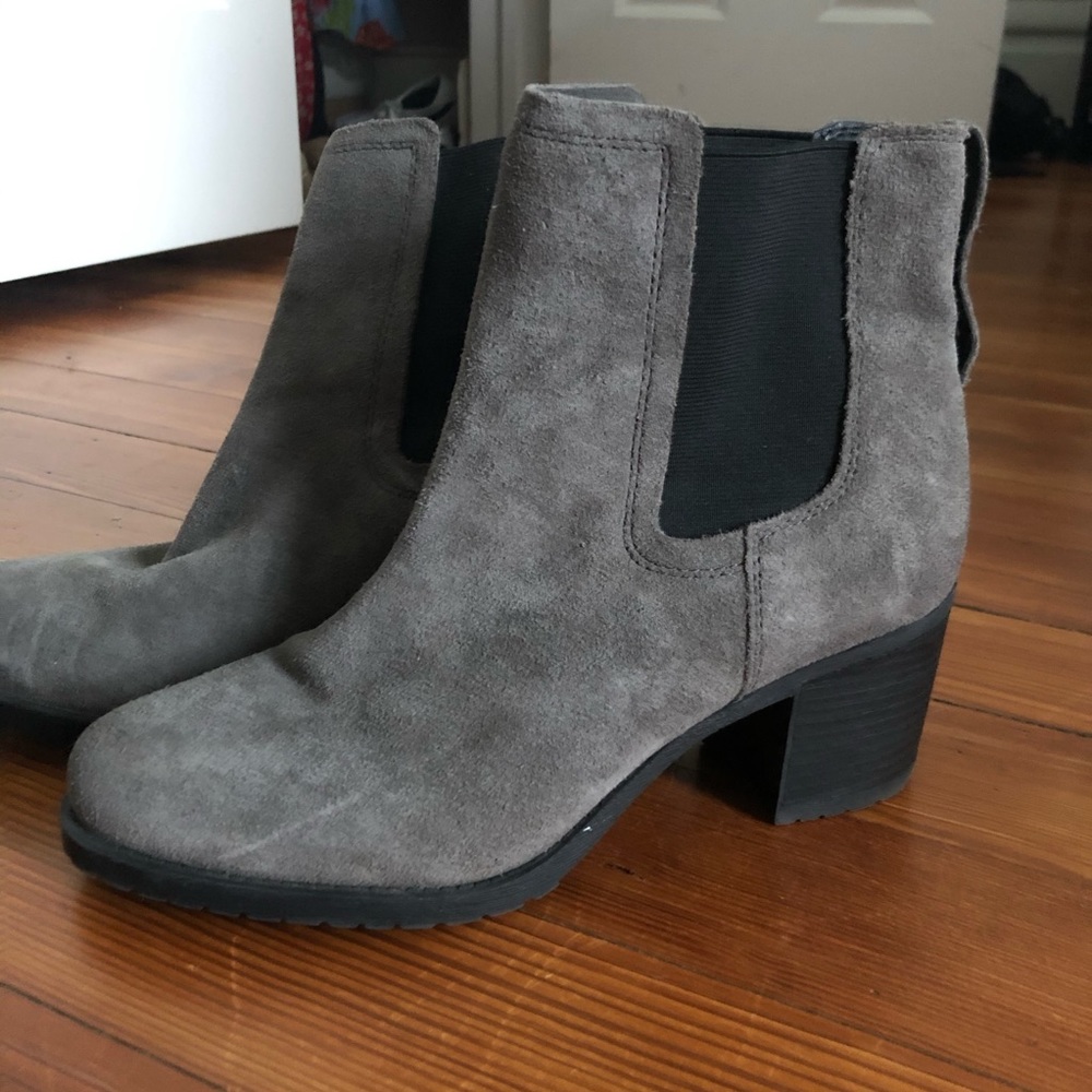 Sam Edelman great suede bootie